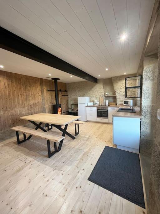 Вилла Loue Ancien Moulin A Vent Avec Piscine Et Jacuzzi Neuvy-Bouin Экстерьер фото